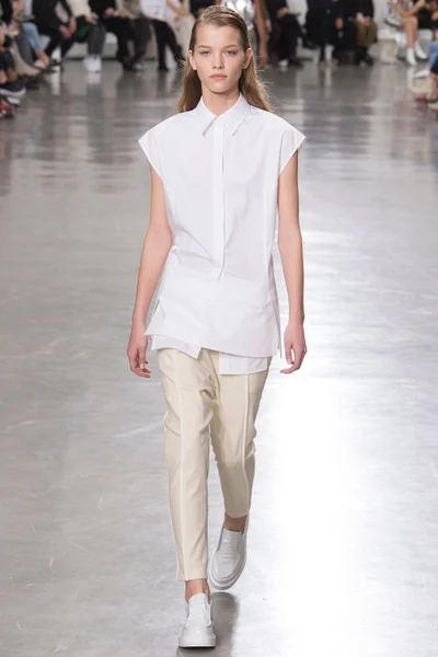 Look 11